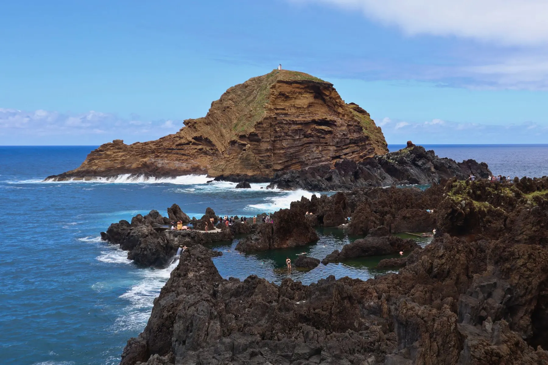 Achadas da Cruz & Porto Moniz · Cable car and lava pools